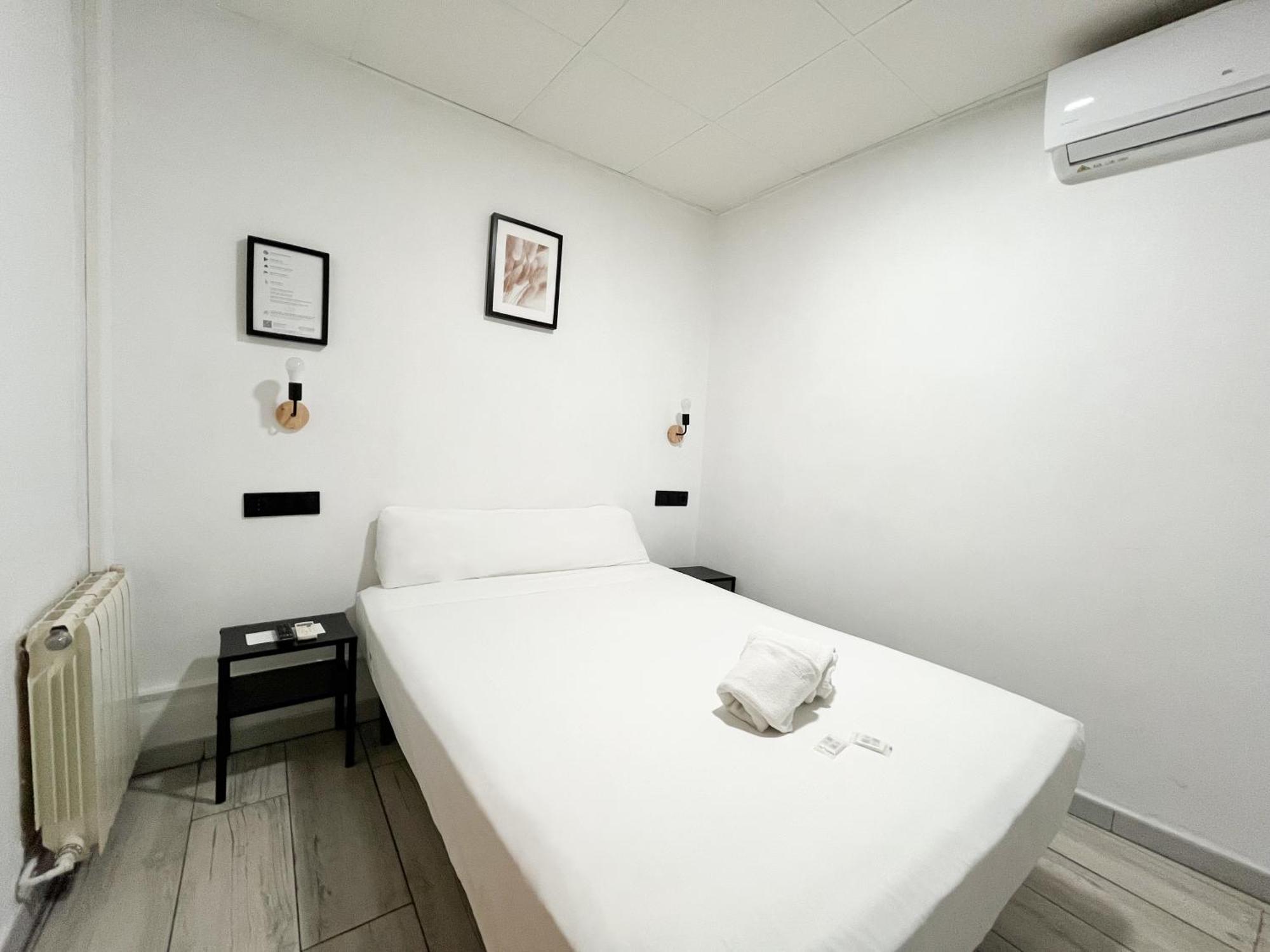 Sleep&Go Hotel อาลิกันเต ภายนอก รูปภาพ